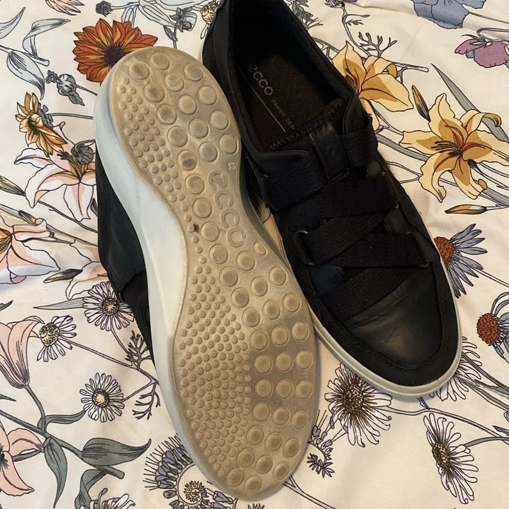 Ecco 7 wedge soft strap sneakers